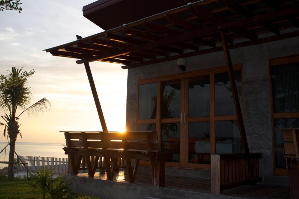 Phangan Palm Beach Resort y Restaurante Ko Pha Ngan Exterior foto